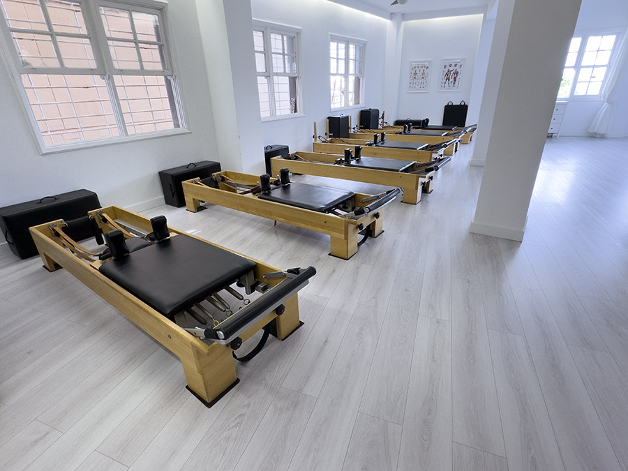 Sala de Reformer en IPilates Intelligent Movement. Pilates con aparatos en Tenerife.